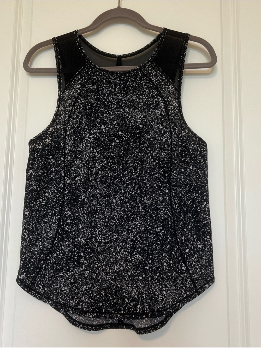 Lululemon marble print Women’s Black Speckled Sleeveless Tank 17.5”ptp GREAT